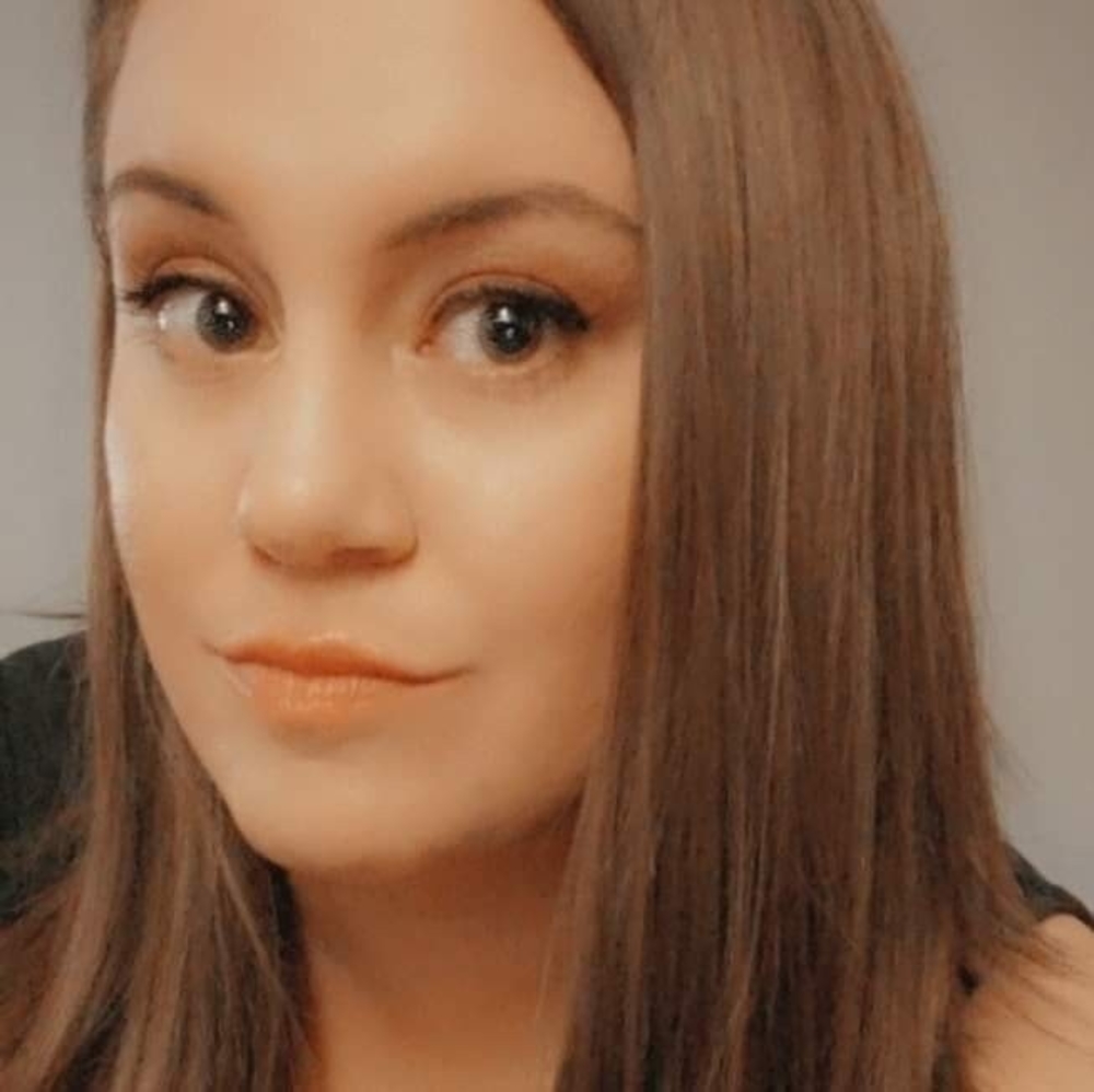 Meet your Posher, Clair